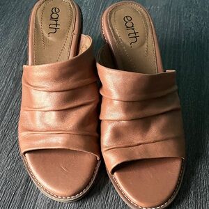 Earth Women's Brown Leather Mules